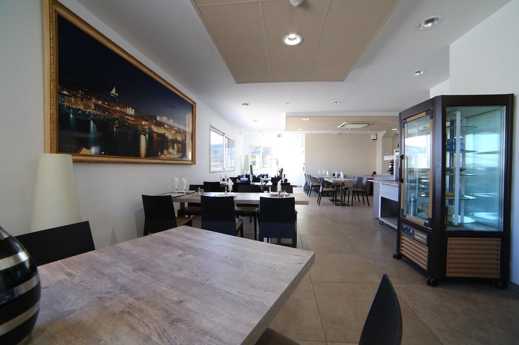 Hotel Restaurant Les Pielettes Le Rove المظهر الخارجي الصورة