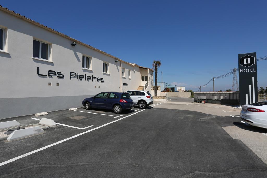 Hotel Restaurant Les Pielettes Le Rove المظهر الخارجي الصورة
